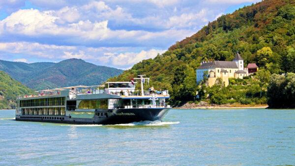 TCRiver 1 - Treasured Cruises